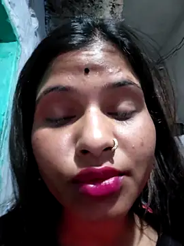 Nirasha cute online show from February 7, 2026, 6:27 pm