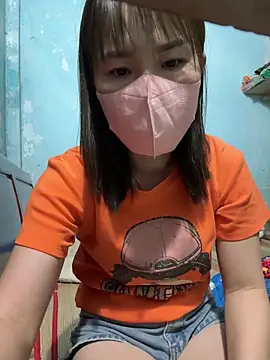 Snapshot of July-love chatting on February 15, 2026, 1:10 pm July-love online show from February 15, 2026, 1:10 pm