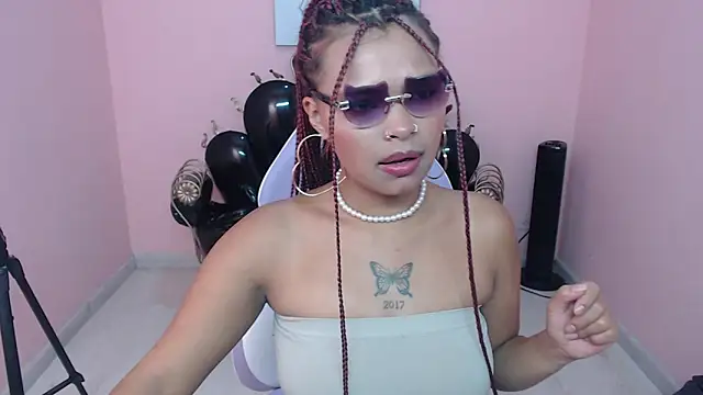 Choloeadams xxx online show from February 24, 2026, 7:48 pm