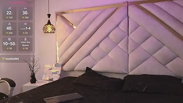 zoevg online show from April 18, 2026, 12:40 pm