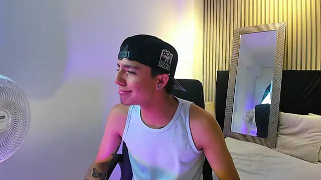 Snapshot of LeoHard__ chatting on February 3, 2026, 3:15 am LeoHard online show from February 3, 2026, 3:15 am