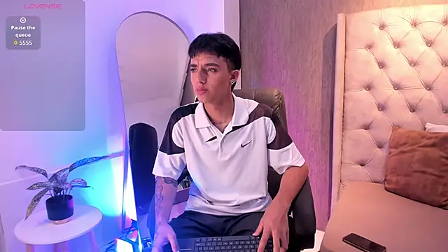 LeoHard   online show from April 15, 2026, 2:39 am