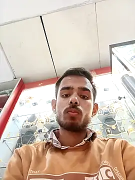 Rajkuma12345 online show from January 15, 2026, 6:28 am