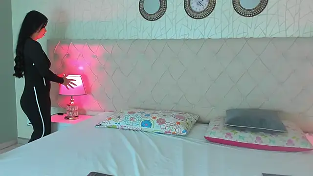 TinyRosee online show from February 10, 2026, 8:08 pm