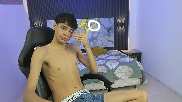 Snapshot of Dark_Desiree18 chatting on February 18, 2026, 12:23 pm Dark Desiree18 online show from February 18, 2026, 12:23 pm