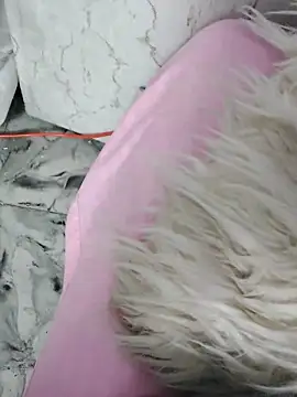 Scook Gray  online show from April 2, 2026, 4:24 pm