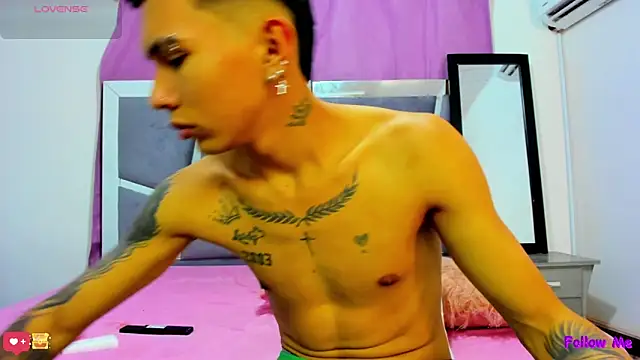 Scook Gray  online show from March 21, 2026, 8:13 pm