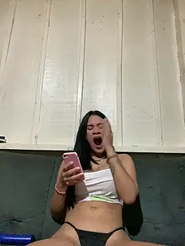 aslhey sandova online show from April 9, 2026, 10:27 pm