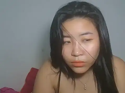 Zyeiii online show from April 8, 2026, 9:05 pm