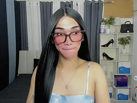 FyangFoxx online show from March 21, 2026, 6:25 am