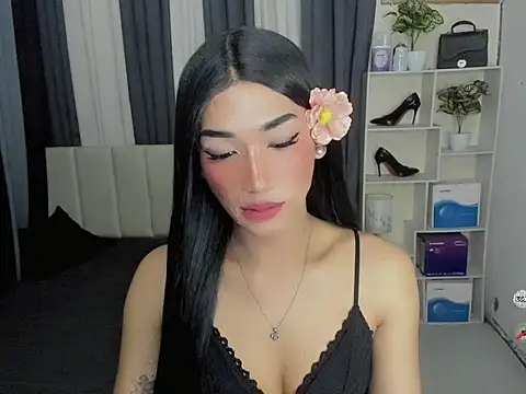 FyangFoxx online show from March 25, 2026, 6:57 am