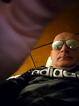 Snapshot of no_snitch_isoke chatting on February 2, 2026, 4:22 am no snitch isoke online show from February 2, 2026, 4:22 am