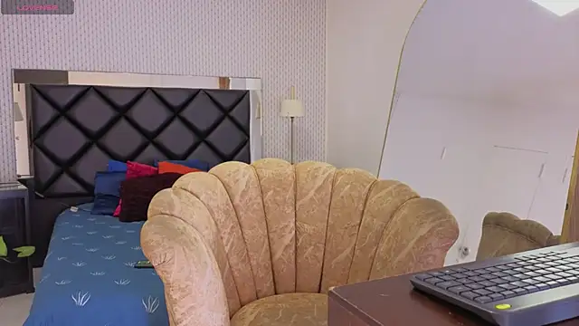 Snapshot of nova_salvatore chatting on February 24, 2026, 4:02 am nova salvatore online show from February 24, 2026, 4:02 am