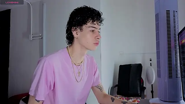 Snapshot of nova_salvatore chatting on March 1, 2026, 2:22 am nova salvatore online show from March 1, 2026, 2:22 am