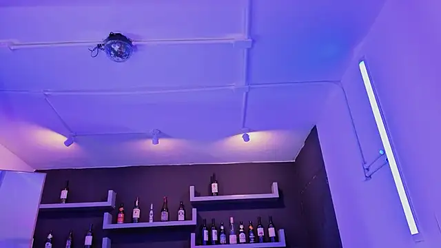 Snapshot of nova_salvatore chatting on February 4, 2026, 3:56 am nova salvatore online show from February 4, 2026, 3:56 am