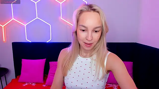 DaisyMellifluous online show from January 12, 2026, 1:45 am