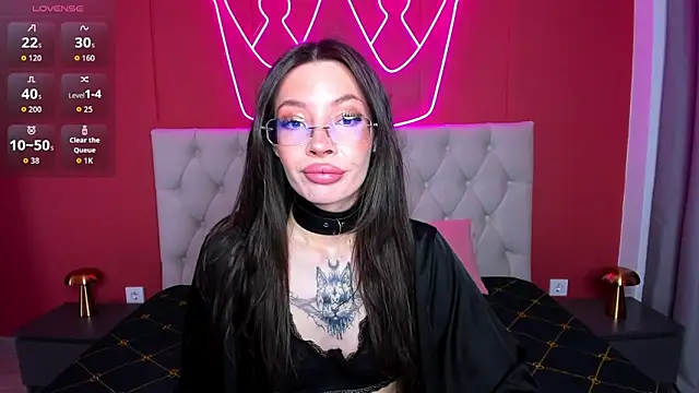 IvyDainty online show from June 3, 2026, 1:17 am
