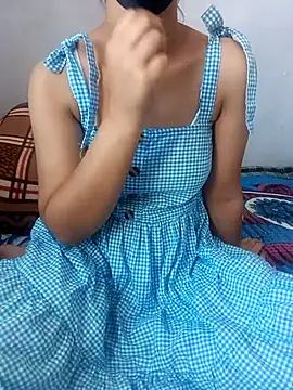 eddy girl online show from March 12, 2026, 6:50 am