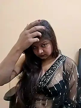 Snapshot of Attractive_Queen_ chatting on January 12, 2026, 6:31 am Attractive Queen online show from January 12, 2026, 6:31 am