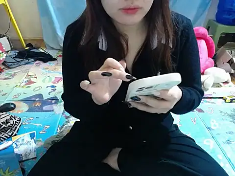 -Mimiu- online show from February 5, 2026, 3:24 am