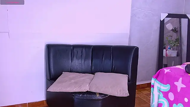 Sophi and Jack online show from March 26, 2026, 10:40 pm