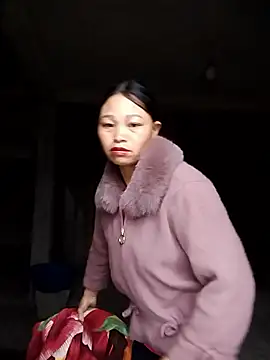 Snapshot of miray- chatting on January 15, 2026, 1:31 am miray- online show from January 15, 2026, 1:31 am