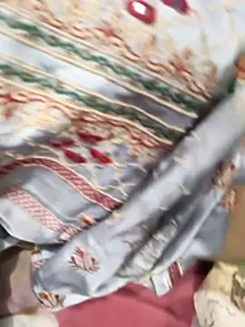 Desi Nil pori online show from April 5, 2026, 4:46 pm