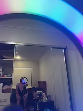 carinabro10 online show from March 10, 2026, 9:24 am