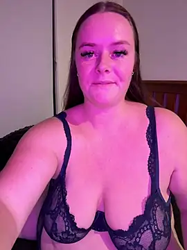 carinabro10 online show from May 8, 2026, 9:35 am