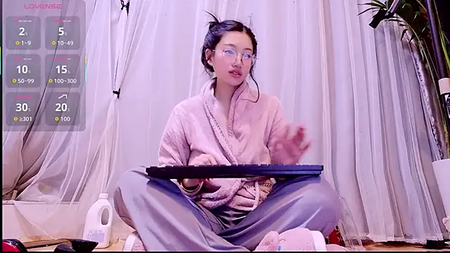 neinei bao online show from March 22, 2026, 3:13 pm