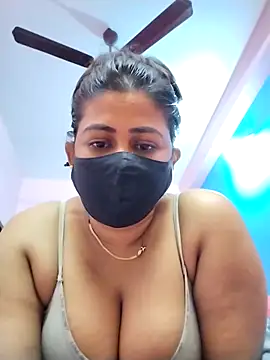 pinkihot23 online show from March 7, 2026, 4:52 am