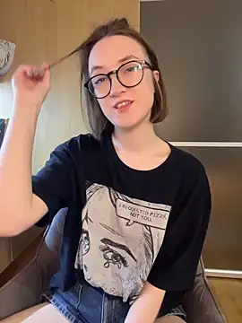 Persephone Kore online show from April 22, 2026, 6:14 pm