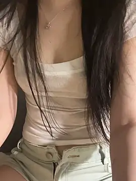 Linaa sexxy online show from June 12, 2026, 3:32 pm