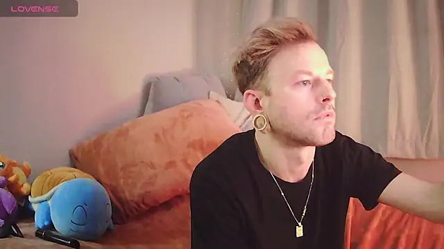 Snapshot of MickeyMoans444 chatting on January 17, 2026, 11:03 am MickeyMoans444 online show from January 17, 2026, 11:03 am