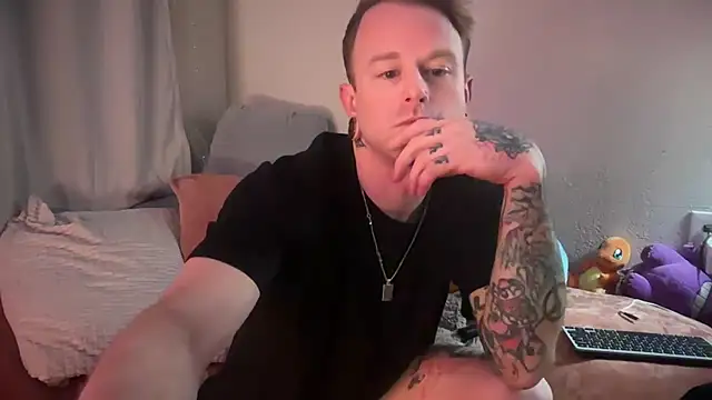 Snapshot of MickeyMoans444 chatting on January 18, 2026, 9:02 am MickeyMoans444 online show from January 18, 2026, 9:02 am