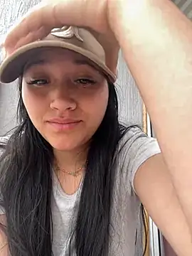 Veronica Wins  online show from February 13, 2026, 7:25 pm