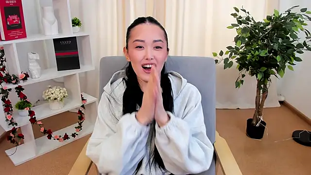 KellyKaai online show from January 13, 2026, 8:29 am