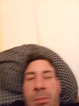 Snapshot of MiWaBitch chatting on January 8, 2026, 9:43 pm MiWaBitch online show from January 8, 2026, 9:43 pm