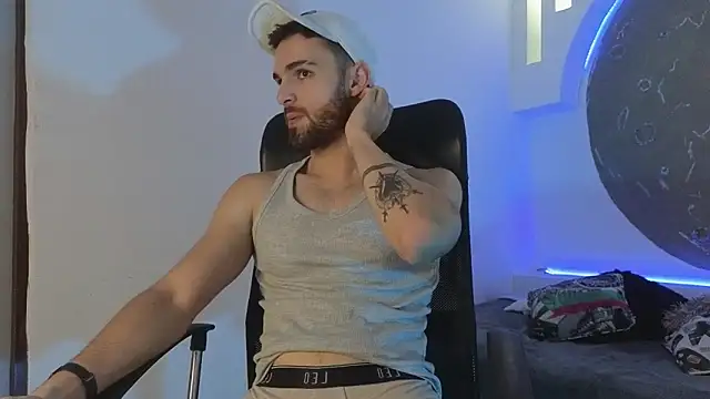 Apolo lux1 online show from February 4, 2026, 8:26 pm