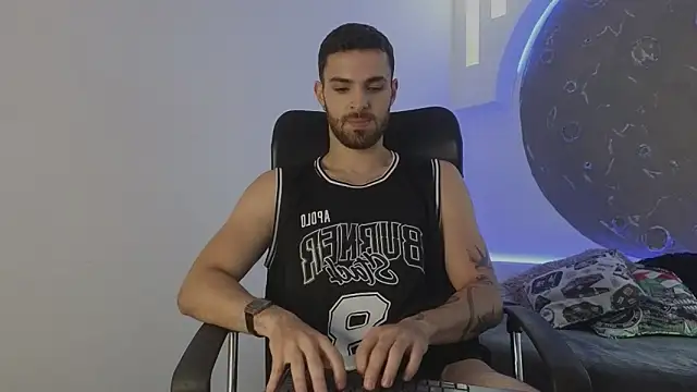 Apolo lux1 online show from February 8, 2026, 8:39 pm