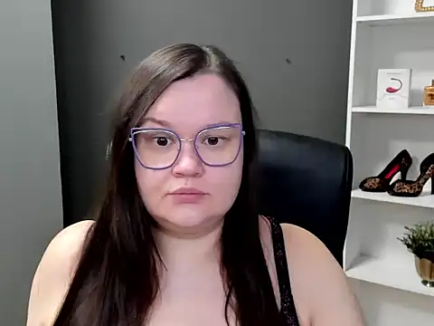 Snapshot of HollyDanceSoul chatting on February 21, 2026, 7:21 am HollyDanceSoul online show from February 21, 2026, 7:21 am