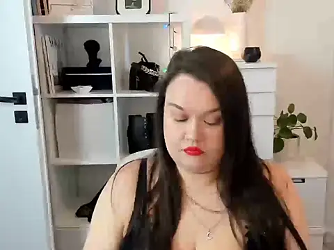 Snapshot of HollyDanceSoul chatting on February 25, 2026, 6:57 am HollyDanceSoul online show from February 25, 2026, 6:57 am