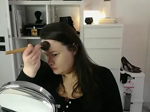 HollyDanceSoul online show from March 11, 2026, 7:24 am