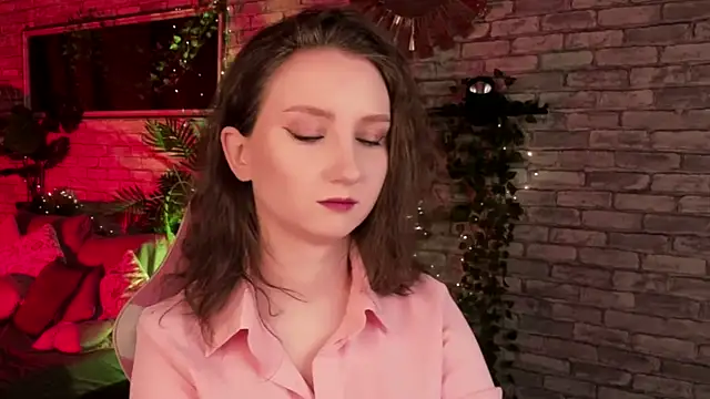 Snapshot of SunshineBlaze chatting on January 14, 2026, 5:22 am SunshineBlaze online show from January 14, 2026, 5:22 am