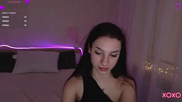 Snapshot of TianaHot777 chatting on February 4, 2026, 1:50 pm TianaHot777 online show from February 4, 2026, 1:50 pm