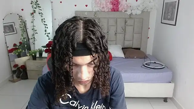 Axel fox77 online show from June 3, 2026, 1:39 am