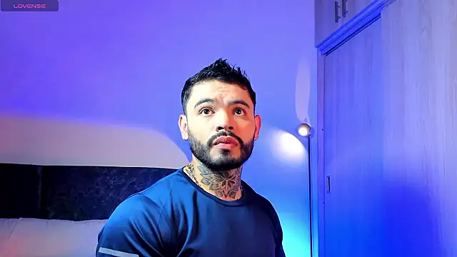 thiago ferrari  online show from March 15, 2026, 9:11 pm