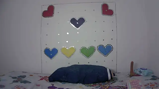 Mia Suarez7 online show from April 5, 2026, 2:57 pm