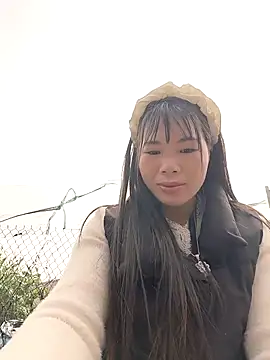 Snapshot of Mimi_sweet1 chatting on February 4, 2026, 1:44 am Mimi sweet1 online show from February 4, 2026, 1:44 am