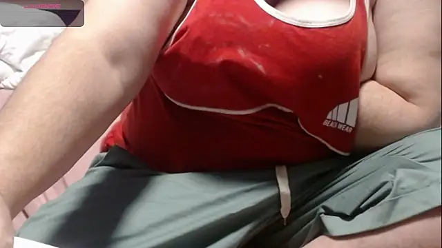 Snapshot of Santanna77 chatting on February 7, 2026, 8:17 pm Santanna77 online show from February 7, 2026, 8:17 pm